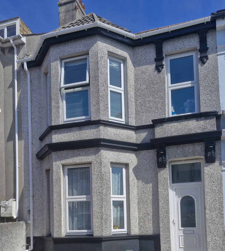 Photo of front of student house on Lisson Grove, Plymouth
